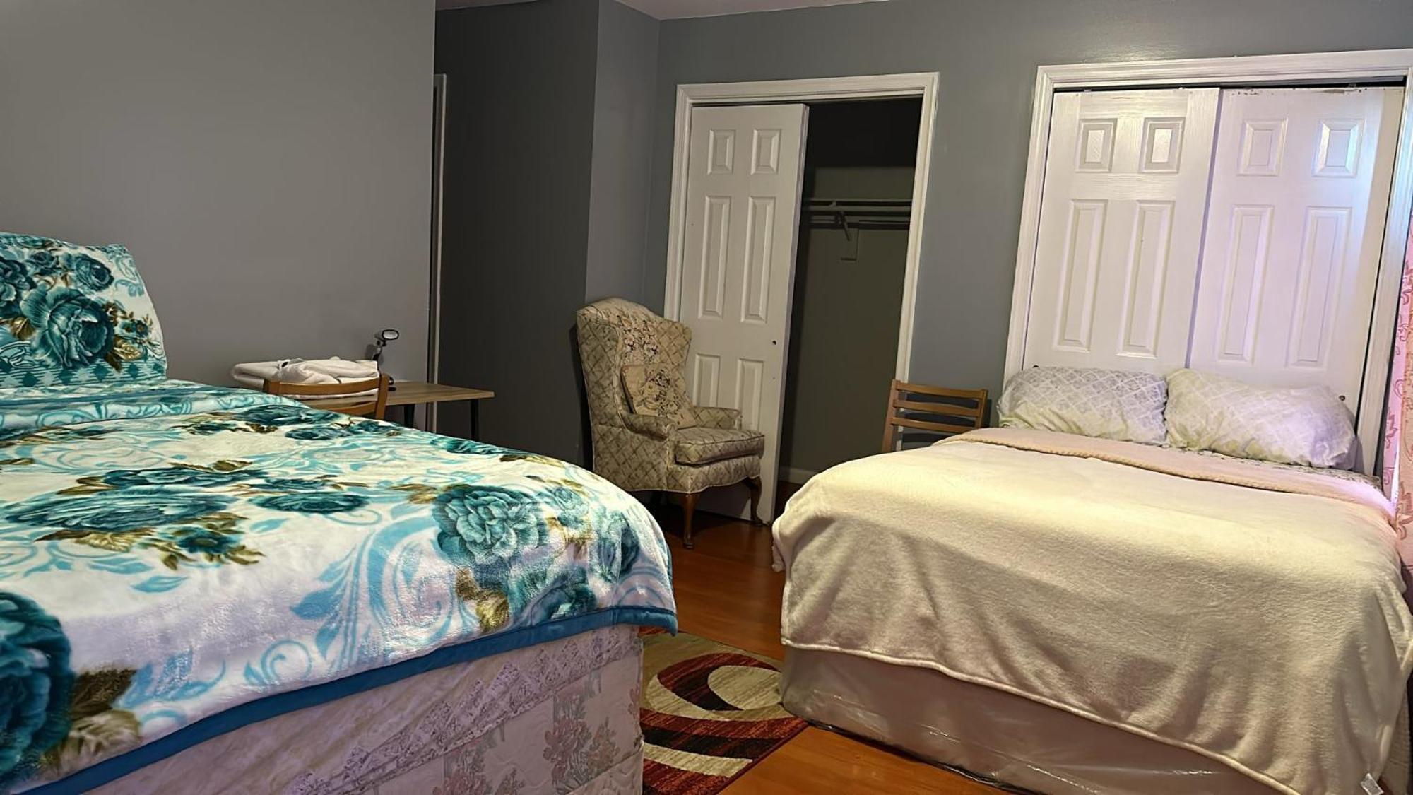 Divine Villa Guest House 65 Sherman 6Mins To Airport And 4Mins To Penn Station Newark Bagian luar foto
